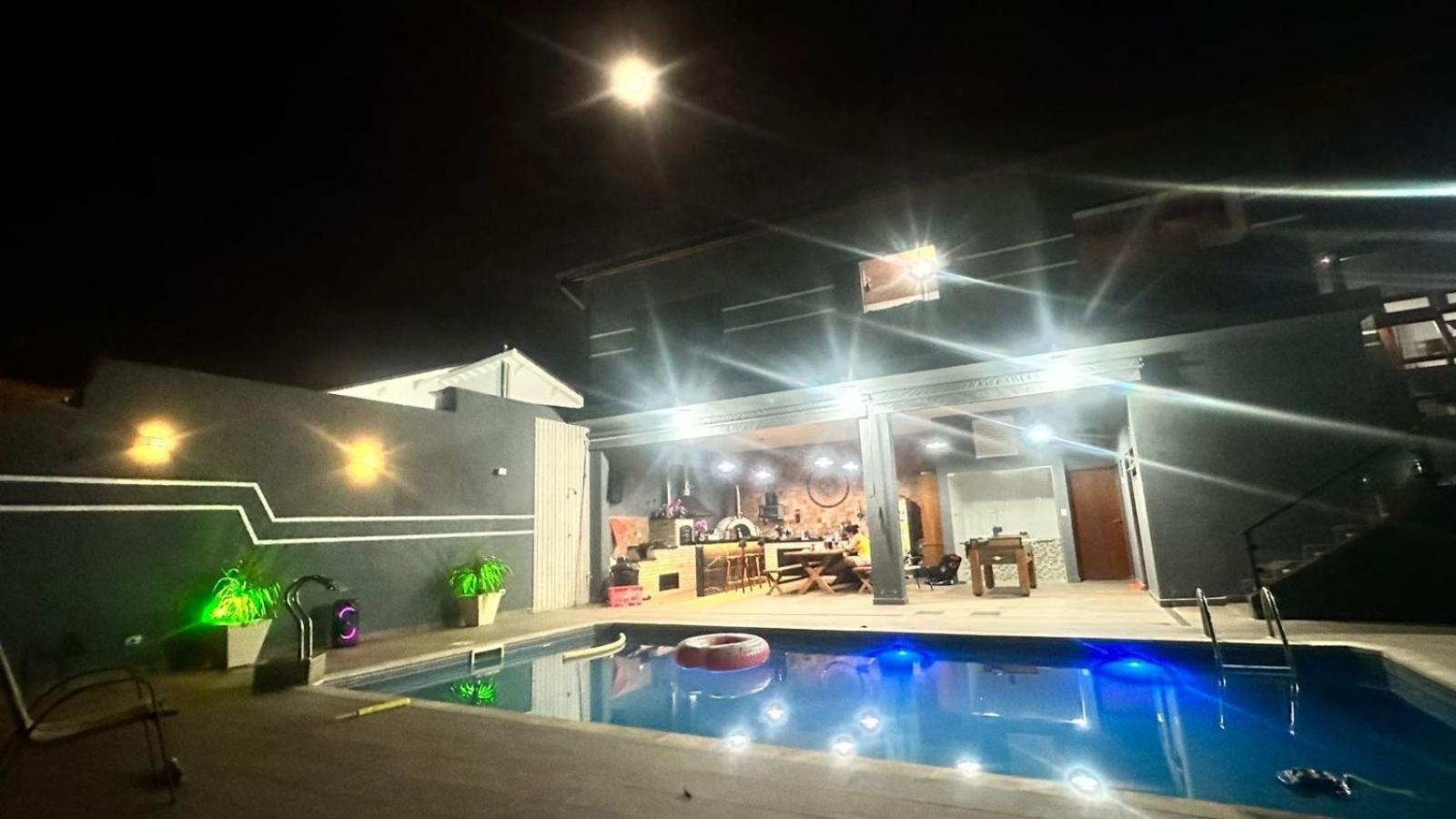 Chacara Gama Em Condominio Igarata-Sp - Jacuzzi Com Hidromassagem, Piscina E Sauna Exterior photo
